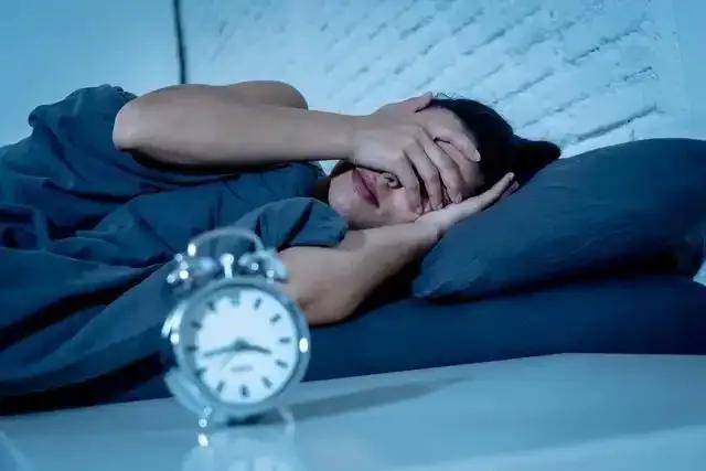 每天顺手拧开的那瓶酸奶，成了消费者新的“解忧密码”？