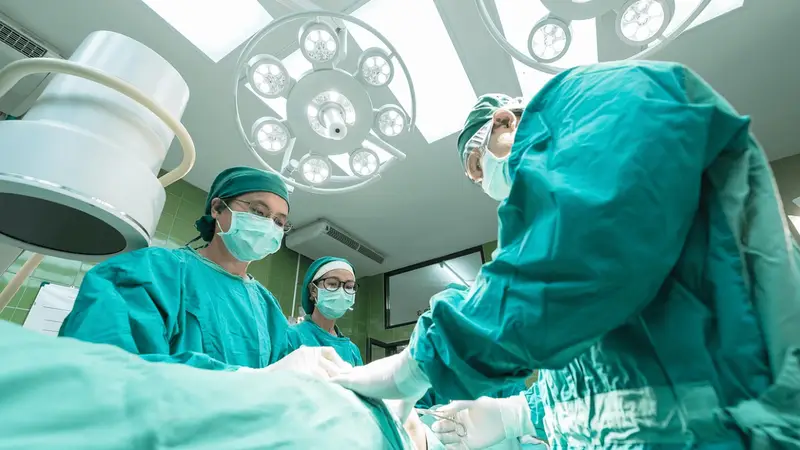 AI时代,学医新视角:决策者而非知识者