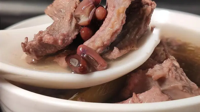 夏天鸡肉牛肉靠边站!平价不输猪肉,容易燥热疲劳的朋友,日常可以吃点它!