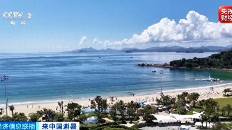 赴华机票销量暴涨，老外为何扎堆来中国“避暑”