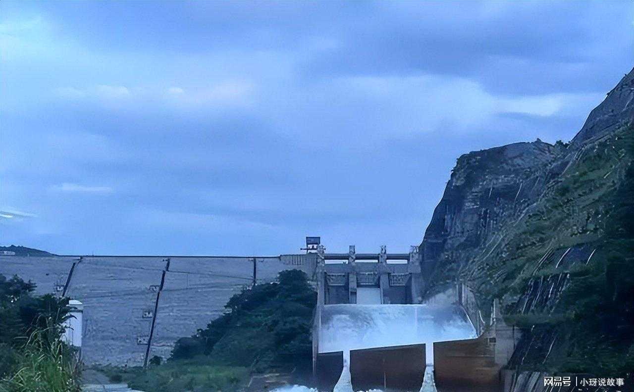 板桥水库溃坝：24万人一夜消逝，尘封28年，真相远比天灾残酷