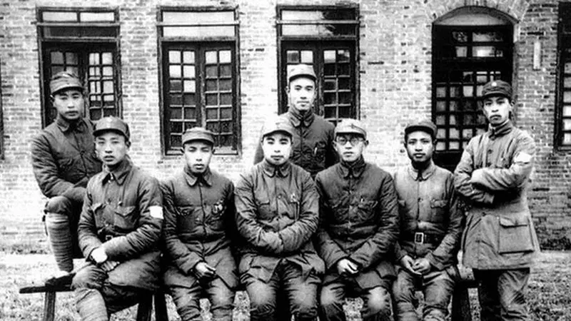 建国初期地位最高的大将:实权大过粟裕,曾与八位元帅并列