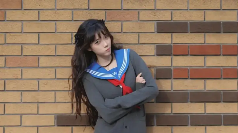 外滩偶遇穿JK的姑娘,这腿我服了