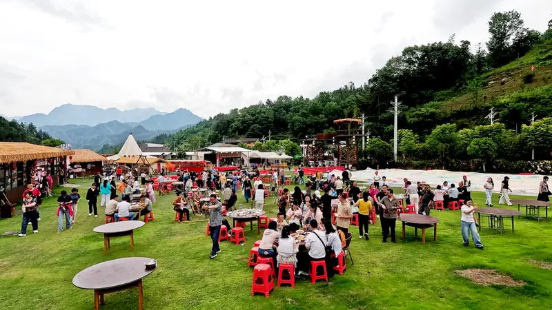 西十高铁通车倒计时！400人“西安团”提前“探路”竹溪名场面
