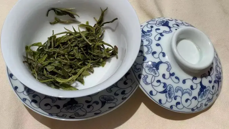入夏品龙井：最淡茶汤，最治愈盛夏浮躁