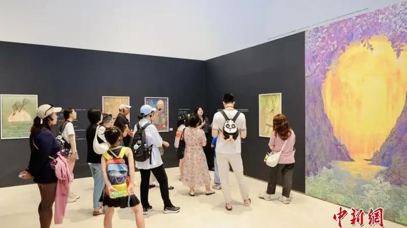 《久仰了大诗人》艺术展在光影中“复活”课本里的诗词