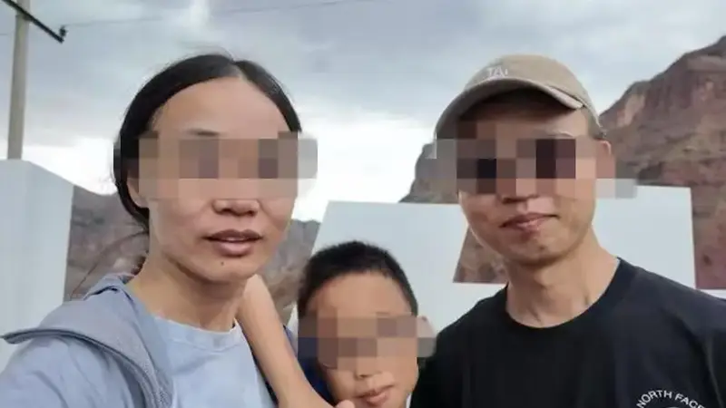 一家三口在新疆自驾游突遇山洪，母子被冲走失联