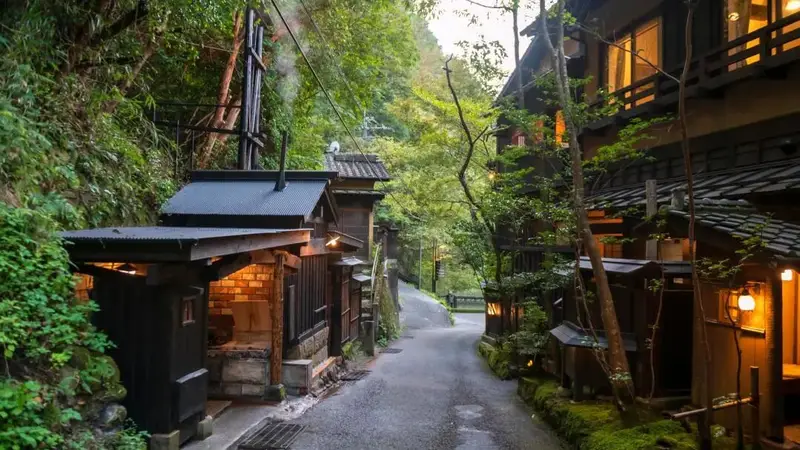 日本温泉旅馆,是如何从传统住宿一步步变成全球高端资产的?