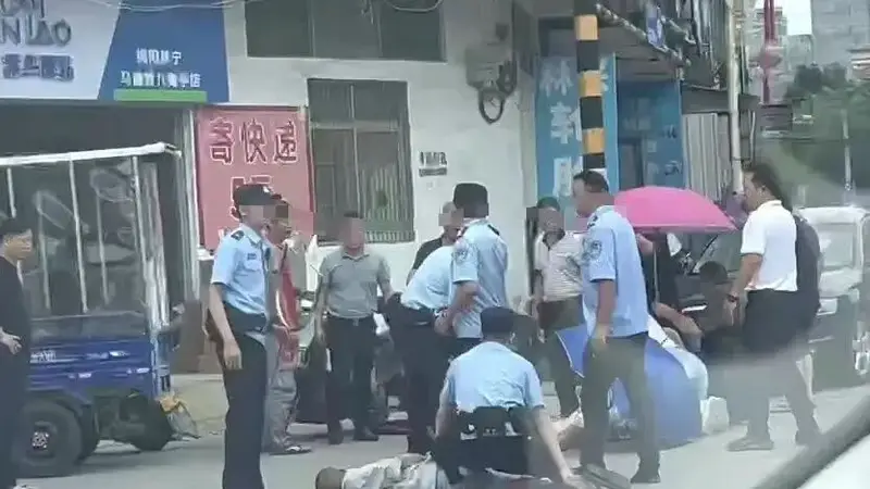 因不满征地补偿款收益分配,广东揭阳一男子当众持刀杀害村支书,二审维持死刑判决