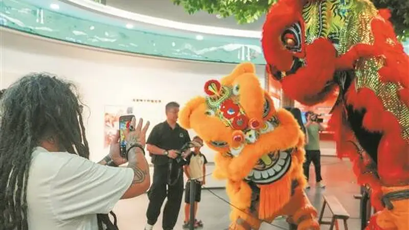 全球作家深中通道访中山 珠海寻岭南侨乡韵