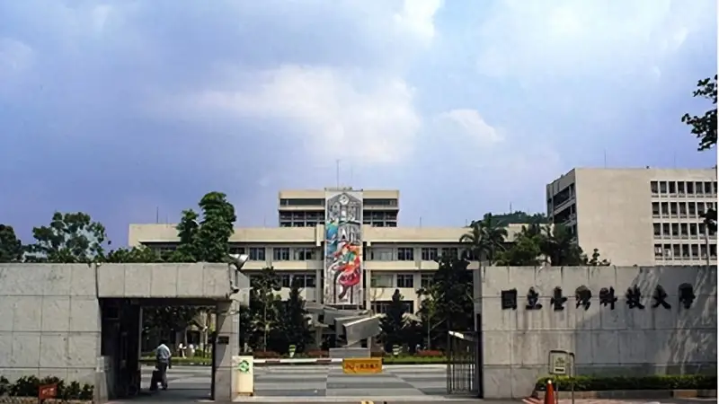 台湾地区2300万人口小岛产业底色：从轻工业到半导体的一步步积累