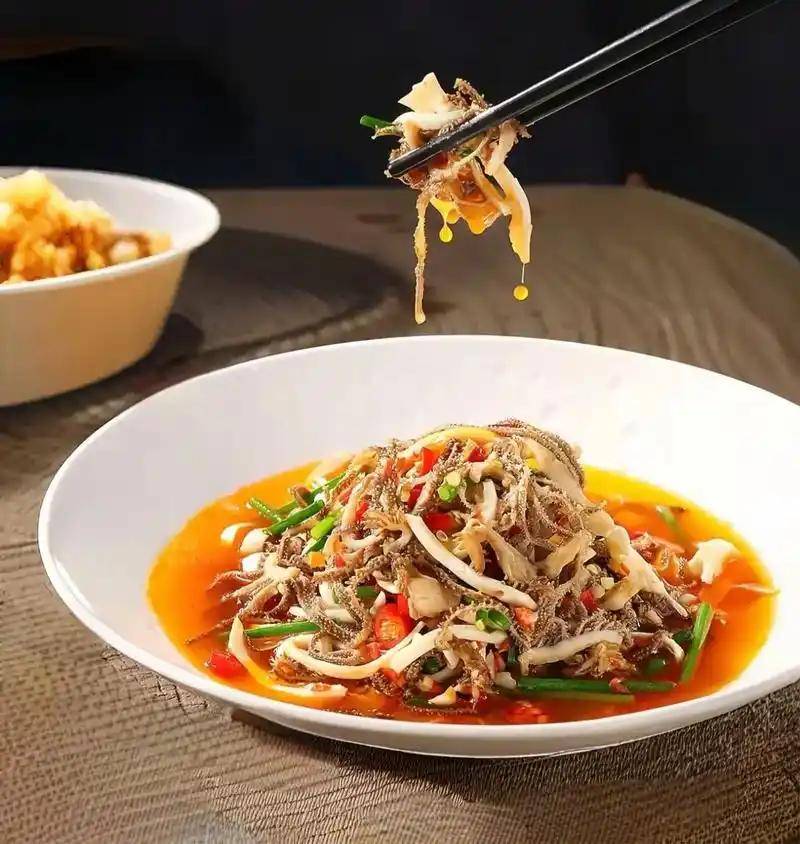 吕文扬：在葱香椒麻里熬出地道风味