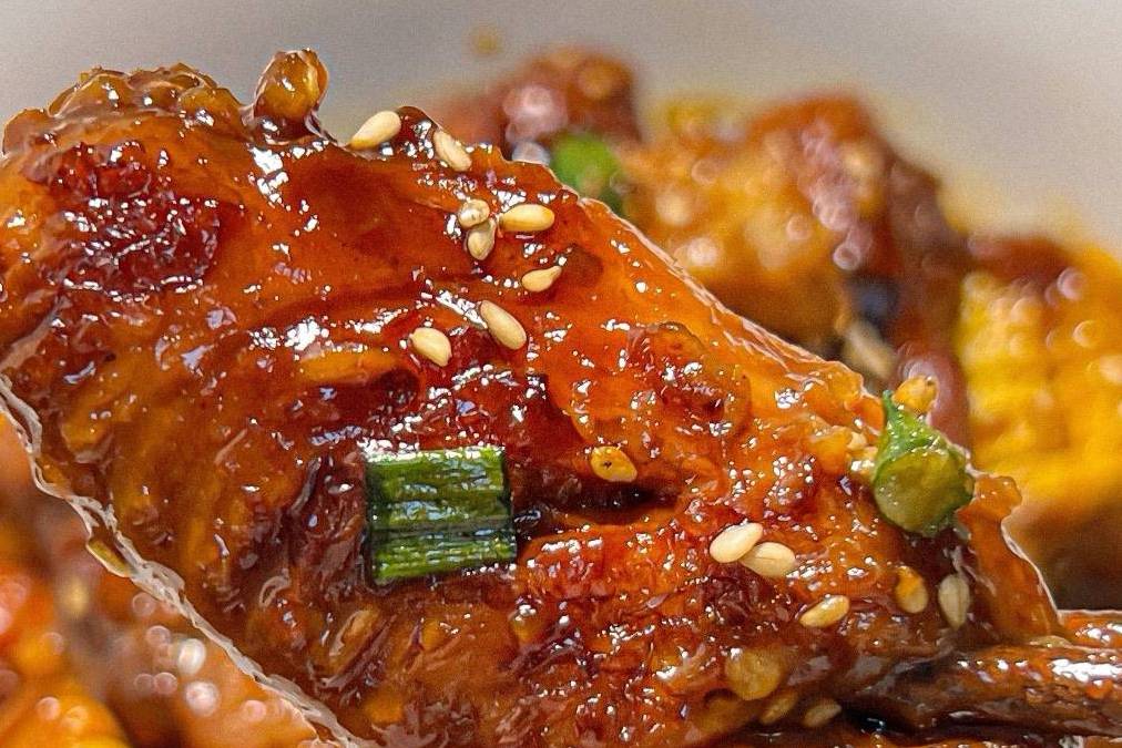 一罐可乐倒进锅里，我的独居夜晚瞬间被治愈了