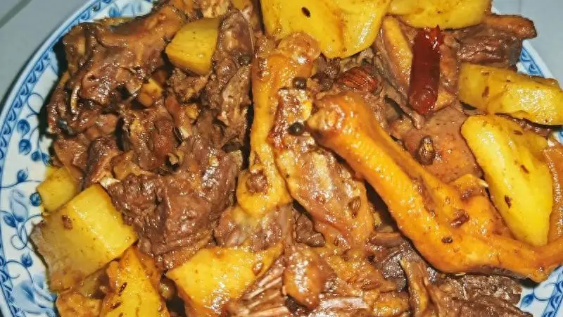 牛羊肉靠边站！3道夏日“软黄金”家常菜，清润不燥，全家适合