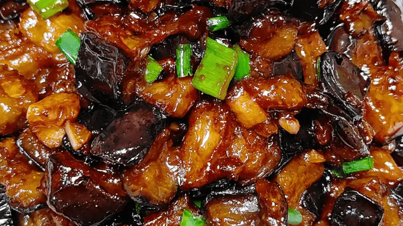 山东酱烧茄子：软糯咸香的家常北方味道