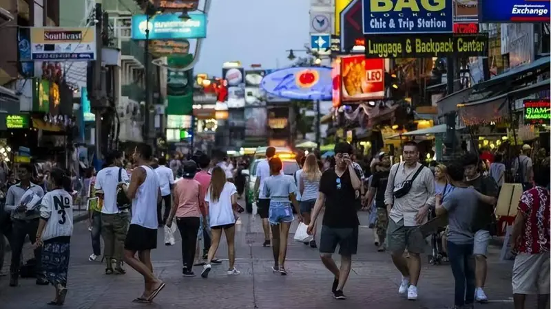 中国游客曼谷遭暴力拖拽 泰国旅游局致歉