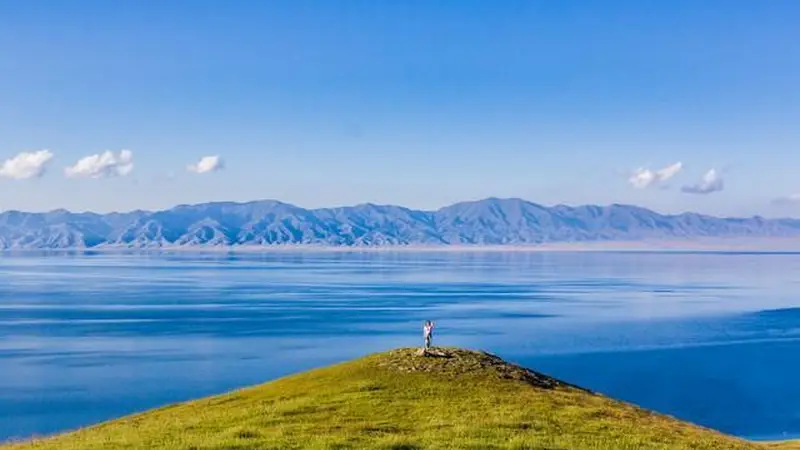 辞职后小伙坐公交游中国，三个月行驶200公里，品尝美食观赏风景