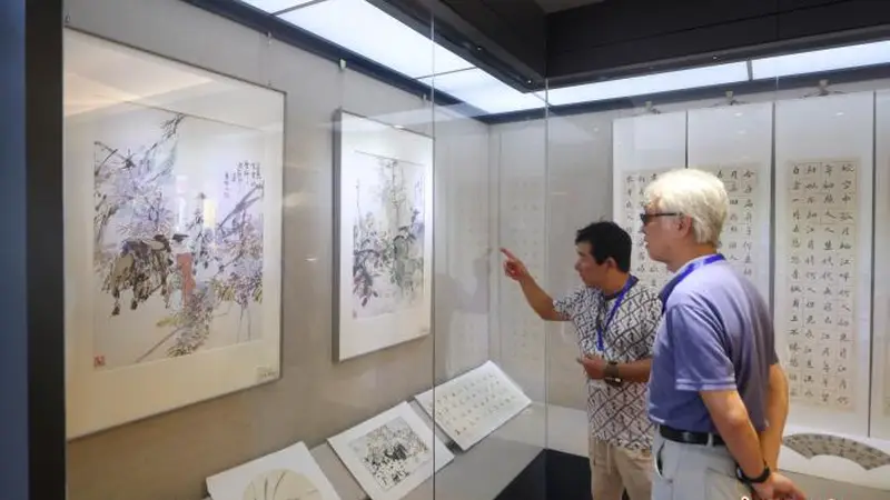 “全国书画名家邀请展暨装裱艺术展”在秦皇岛开幕
