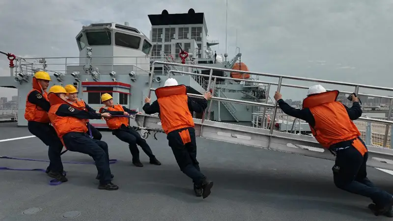 海军83舰编队起航继续执行远海综合实习访问任务