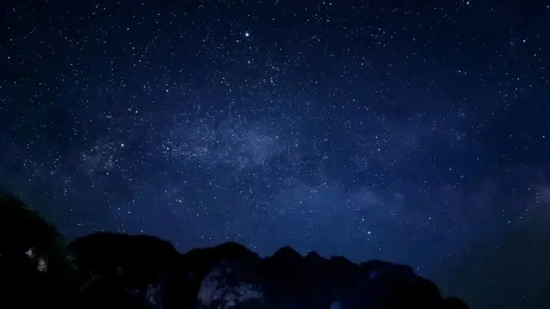 夏夜赴本溪，与星河万顷相遇