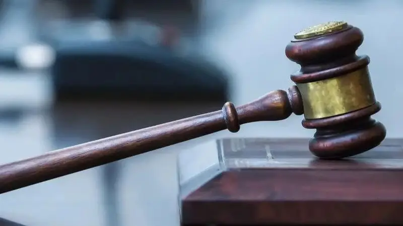 王某与现役军人配偶同居致其怀孕堕胎,破坏军婚,法院判了