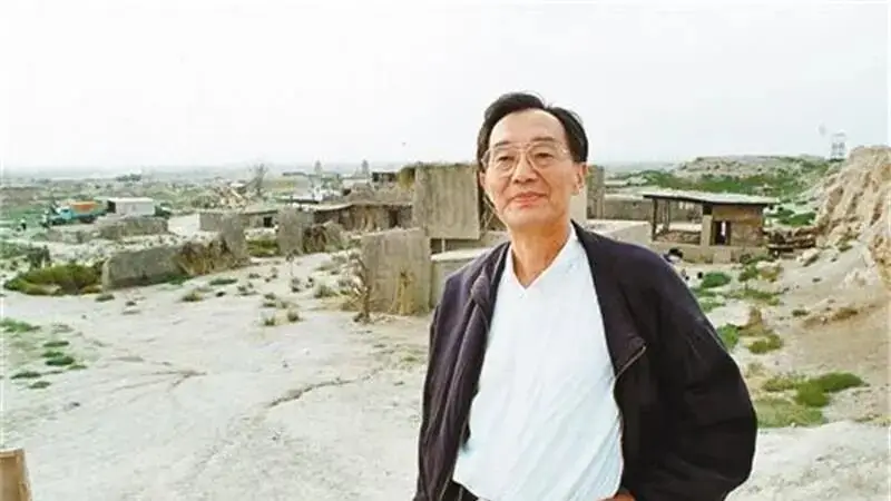 张贤亮：一碗羊杂碎里的生活滋味