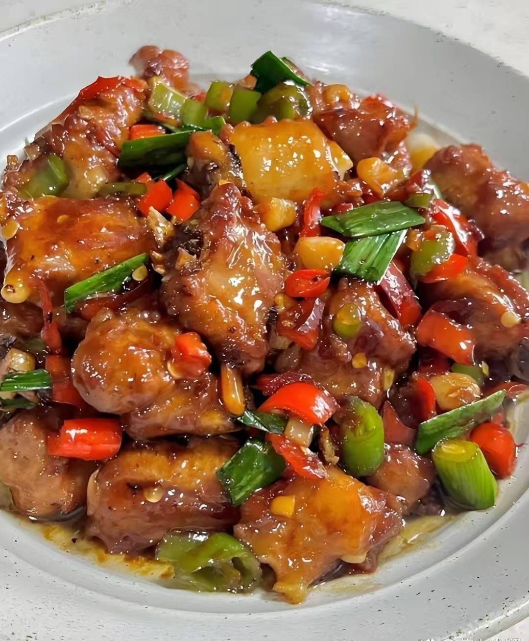 香到舔盘！不焯水不油炸，10分钟搞定焦香酥嫩生炒排骨