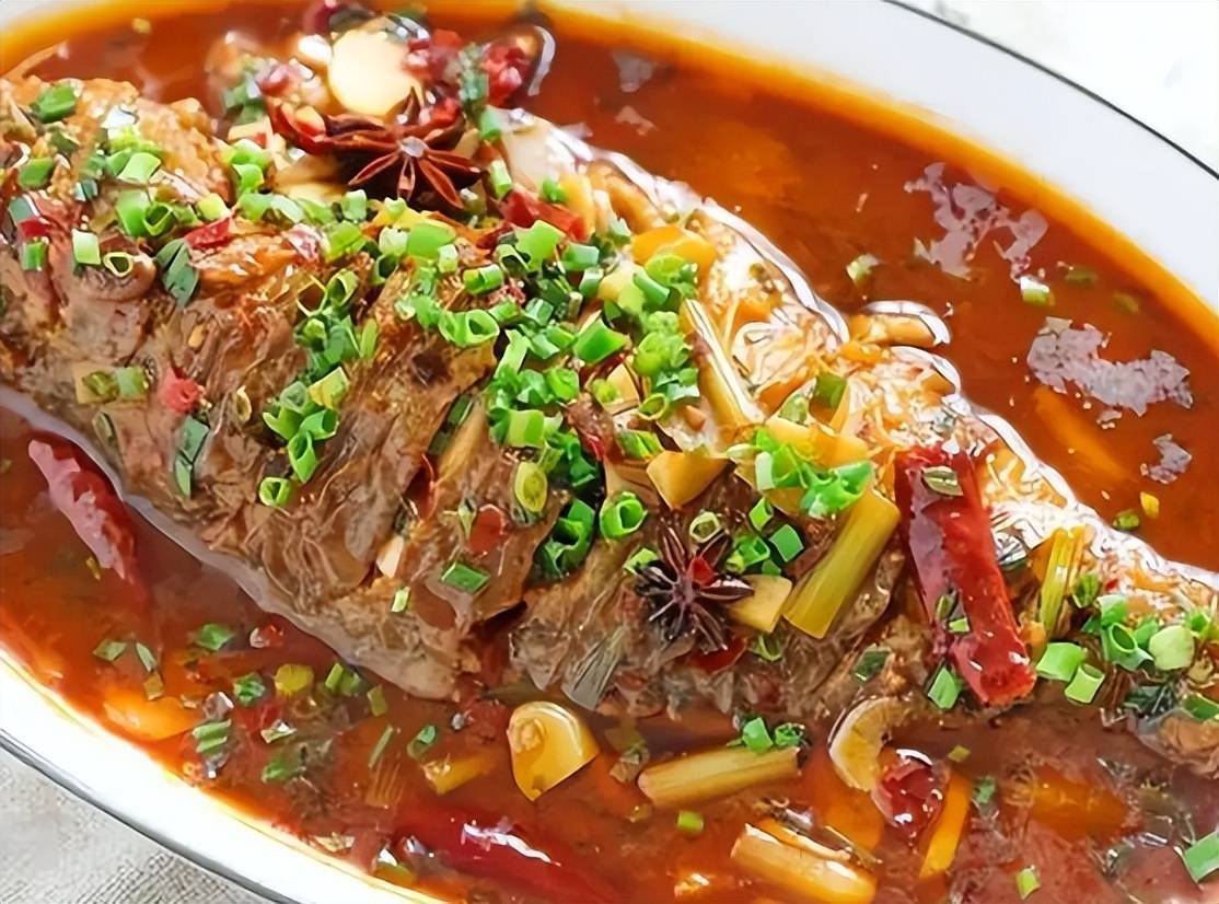 炖鱼肉想要好吃，记得放这3个香料，鲜嫩十足，天天吃都不腻