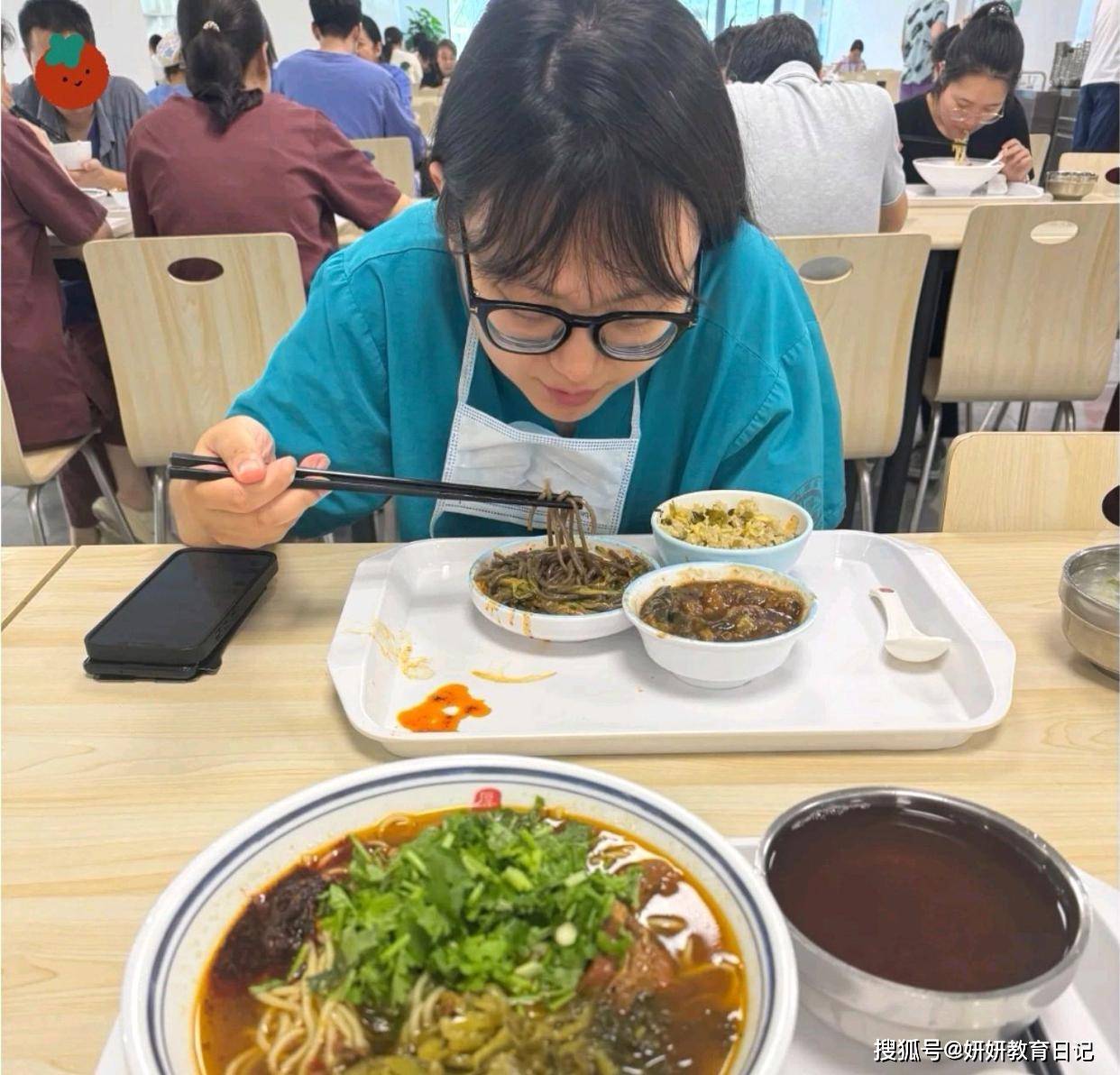 “女儿考上985，快把我们折磨疯了”，家长崩溃：早知就让她辍学养老