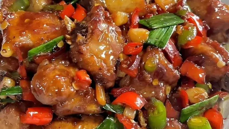 香到舔盘！不焯水不油炸，10分钟搞定焦香酥嫩生炒排骨