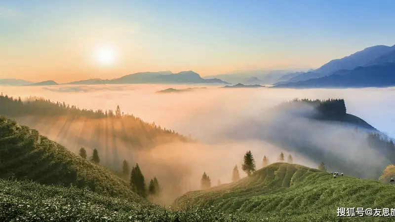 均温20℃看亚洲第一桌山，这座四川中西古镇，治好了我的三伏天