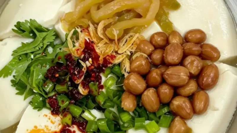 北方卤汁VS南方鲜味|豆腐脑的两种灵魂吃法