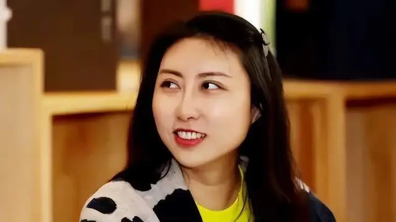 贾浅浅的终南捷径,就是最大化亲爹的资源
