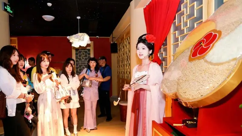 发现宝藏山东:一馆览艺韵 一车阅泉城 沉浸式解锁艺术泉水文旅盛宴