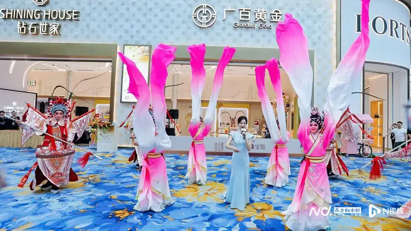 粤剧与珠宝的奇妙融合：广百股份首家非遗主题店落户白云机场