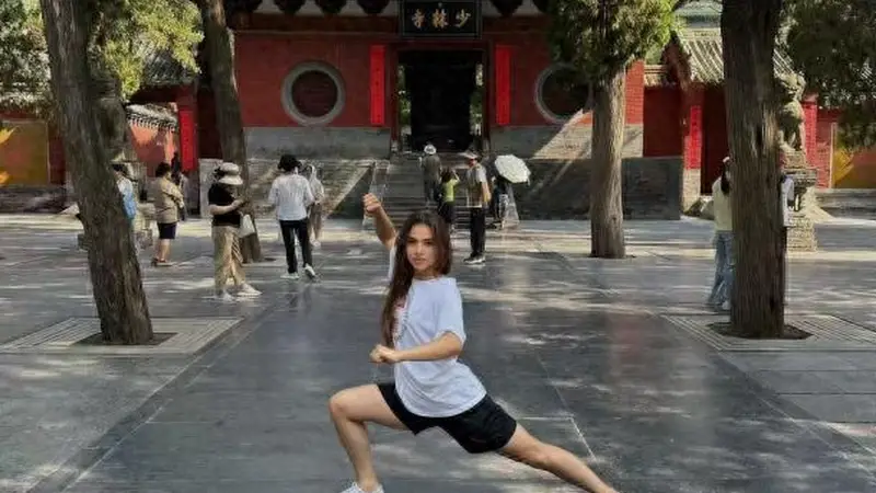 从“看景”到“入戏”外国游客“沉浸式”游啥？