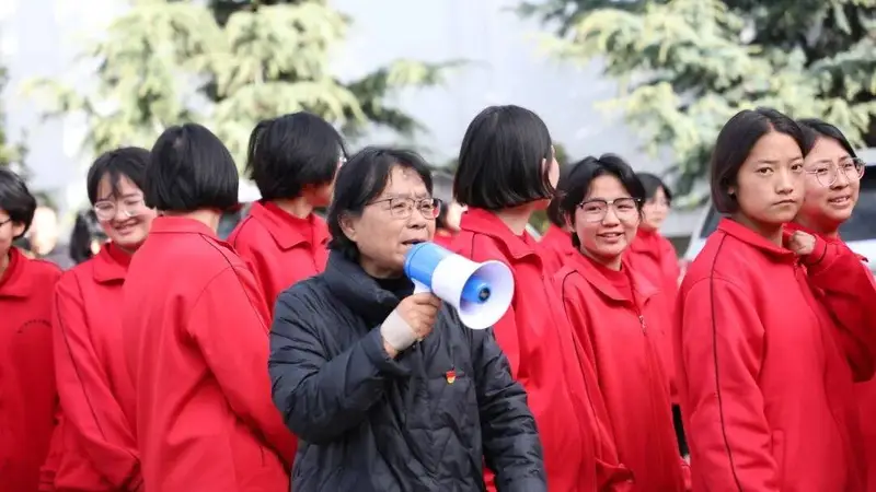 华坪女高“2026高考成绩单”出炉:152名山区女孩全员上线,本科过线率达94.3%