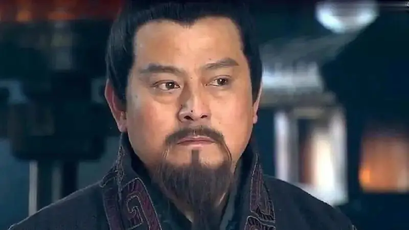 智谋不在张良之下,陈平屡出奇谋,为何官员对他褒贬不一?
