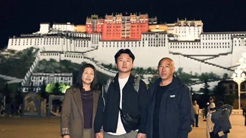 广州的哥童金松载客2.5万赴西藏7天3000公里 司机讲述圆梦旅程