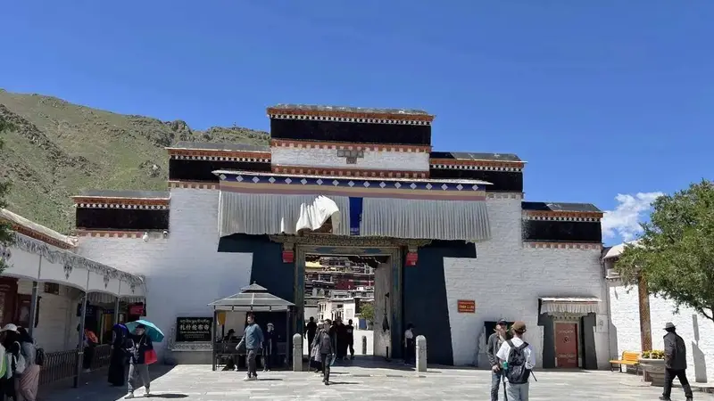 后藏日喀则扎什伦布寺 成历代班禅驻锡地