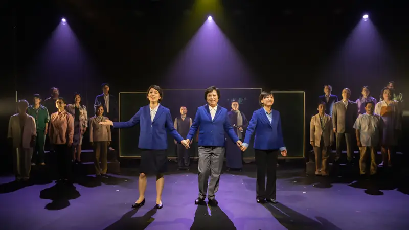 中小学“掌门人”温情演绎教育家精神,原创话剧《校长的故事》在沪上演