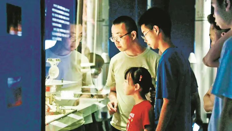 宁波博物院巧避暑 趣游展览纳凉忙