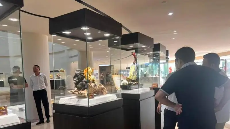 百余件岫岩玉雕精品亮相南京 南北工艺美术交流搭建新平台