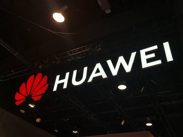 余承东挂帅大模型！华为openPangu 2.0 Flash模型开源上线