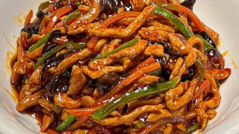 一碗米饭，一盘鱼香肉丝，治愈所有疲惫