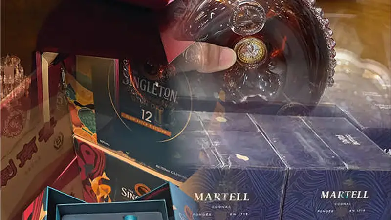 从一瓶老酒说起:名酒鉴定的门道与南充万邦的坚守