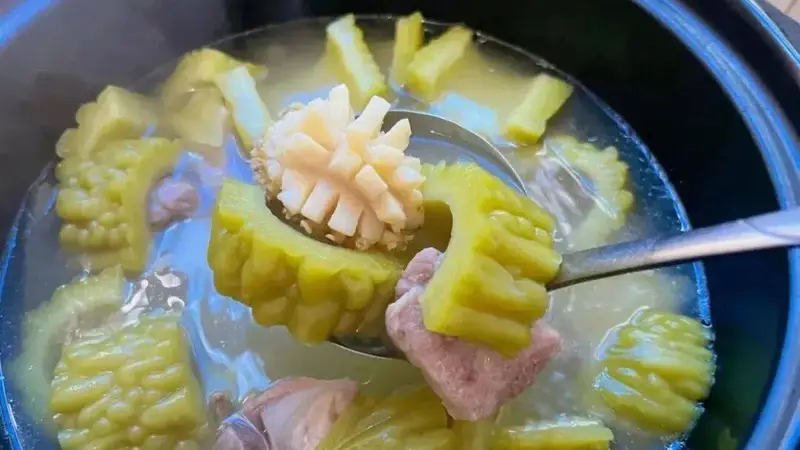 鲍鱼苦瓜汤清热去火滋阴润燥益胃生津