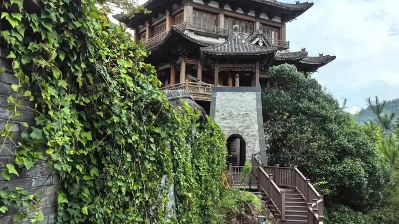 福建周宁被央视点名 瀑布古村落等景致引全网关注