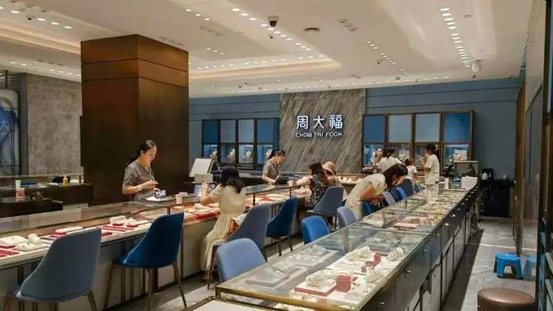 金价大跌!有商家囤货资产缩水百万,“跌掉一辆迈巴赫”