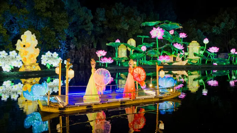 江苏昆山:桨声灯影戏不停!“月夜越周庄”沉浸式体验新项目启动